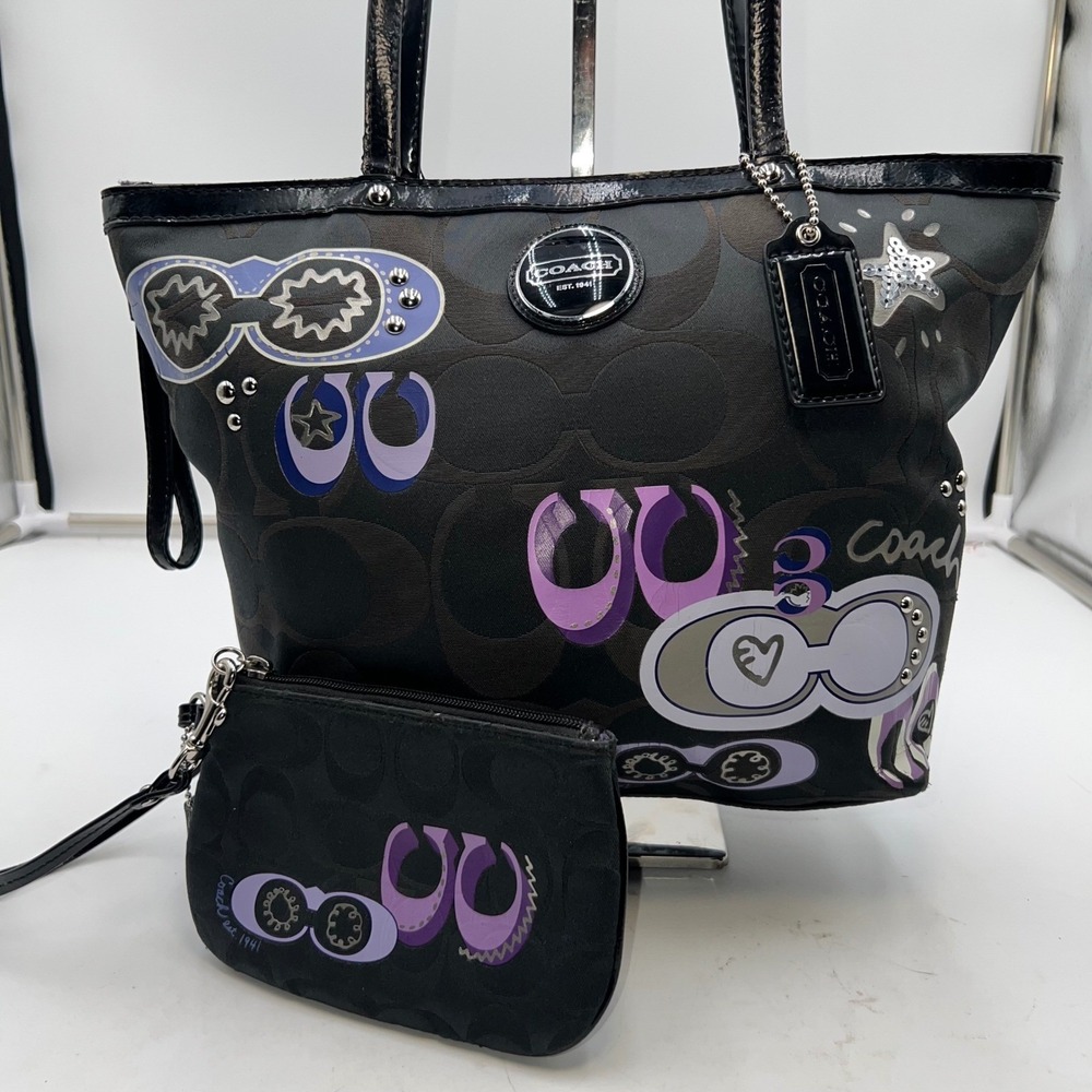Coach Daisy Pop Optic Signature Applique Tote Bag with patent trim and pouch